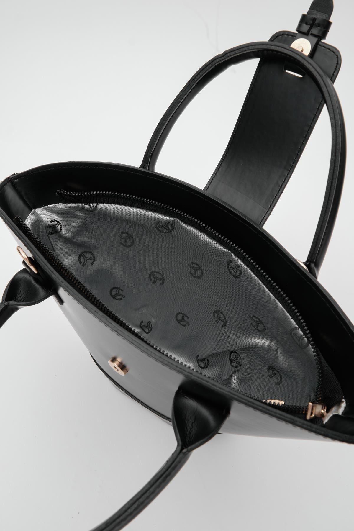 Nola Asimetrik Siyah Çapraz Çanta